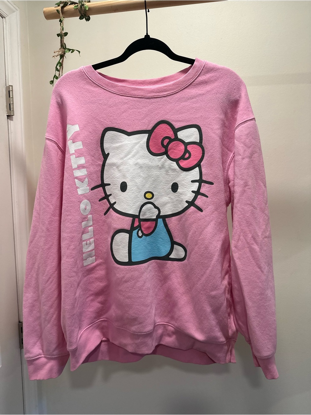 Women’s XL | Hello Kitty Graphic Sanrio Pink Crewneck Sweatshirt